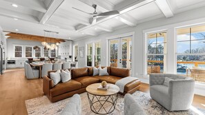 Villa (6 Bedrooms) | Interior