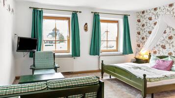 2 bedrooms, WiFi, bed sheets