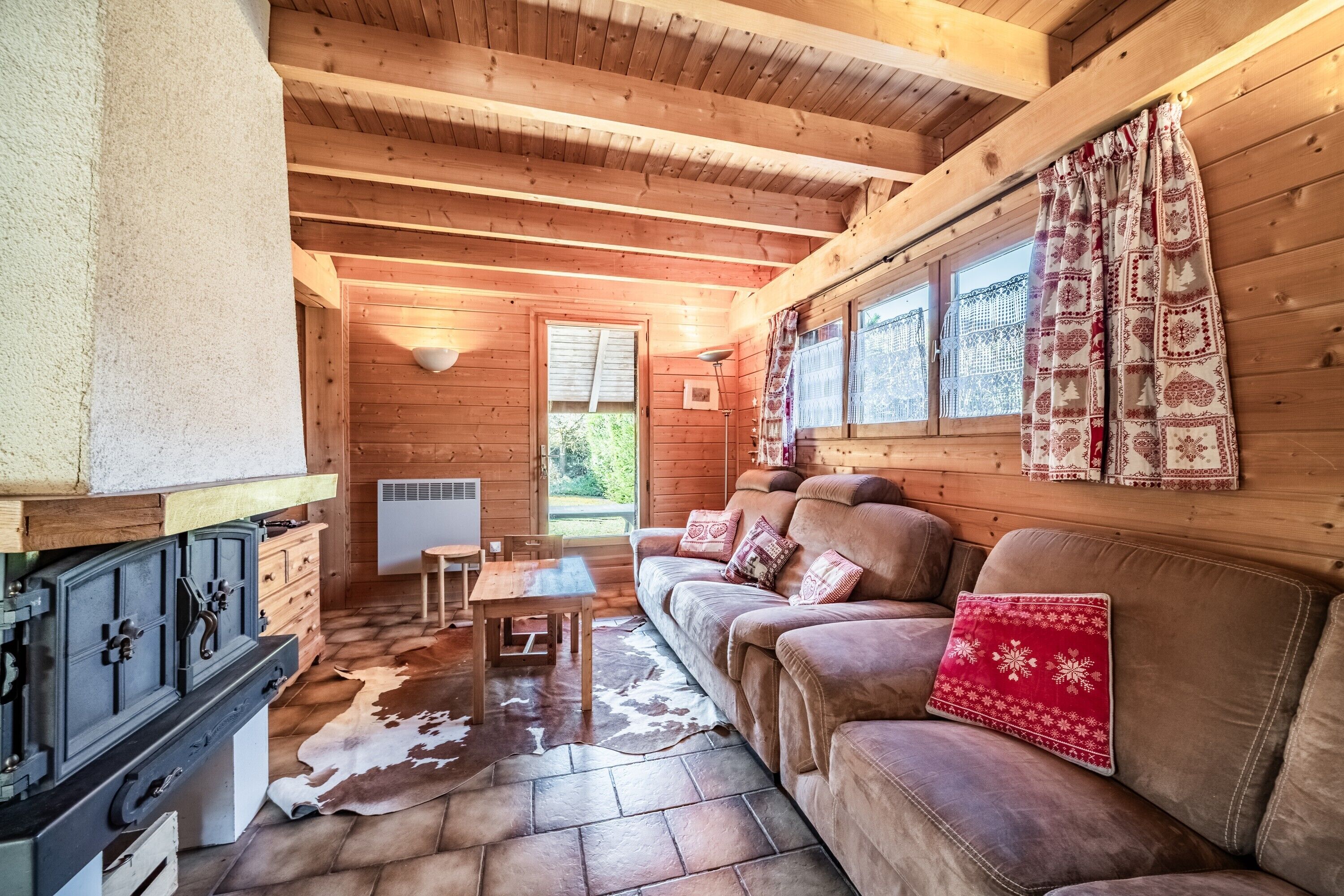 Tv, pejs, bordtennisbord