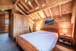 2 bedrooms, WiFi - Chalet “6p Simple - Le Manou”: Mountain View, Private Terrace & Wi-Fi (Verchaix)