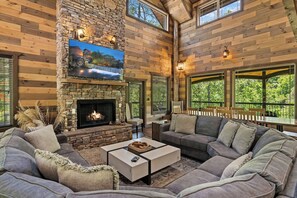 Smart TV, fireplace, foosball, stereo