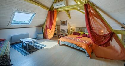 Chambre dâhĂŽtes « Le Balcon De Loire - Chambre Curry » Evasion et sĂ©rĂ©nitĂ© au bord de Loire