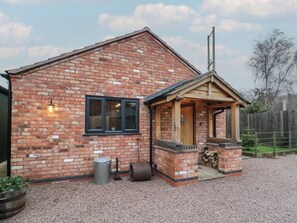 Exterior - Otter's Rest (Droitwich)