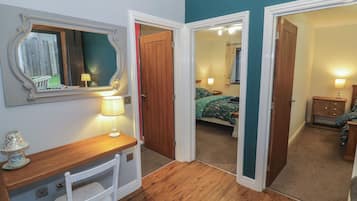 2 bedrooms, individually decorated, individually furnished, free WiFi