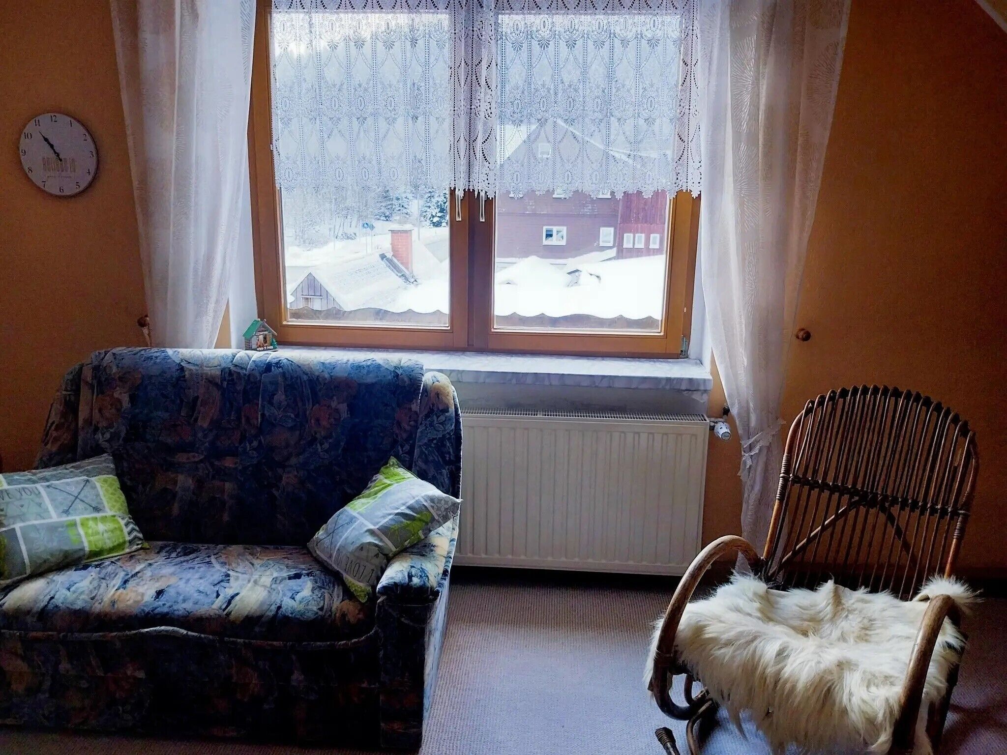 Fernseher, Tischtennisplatte