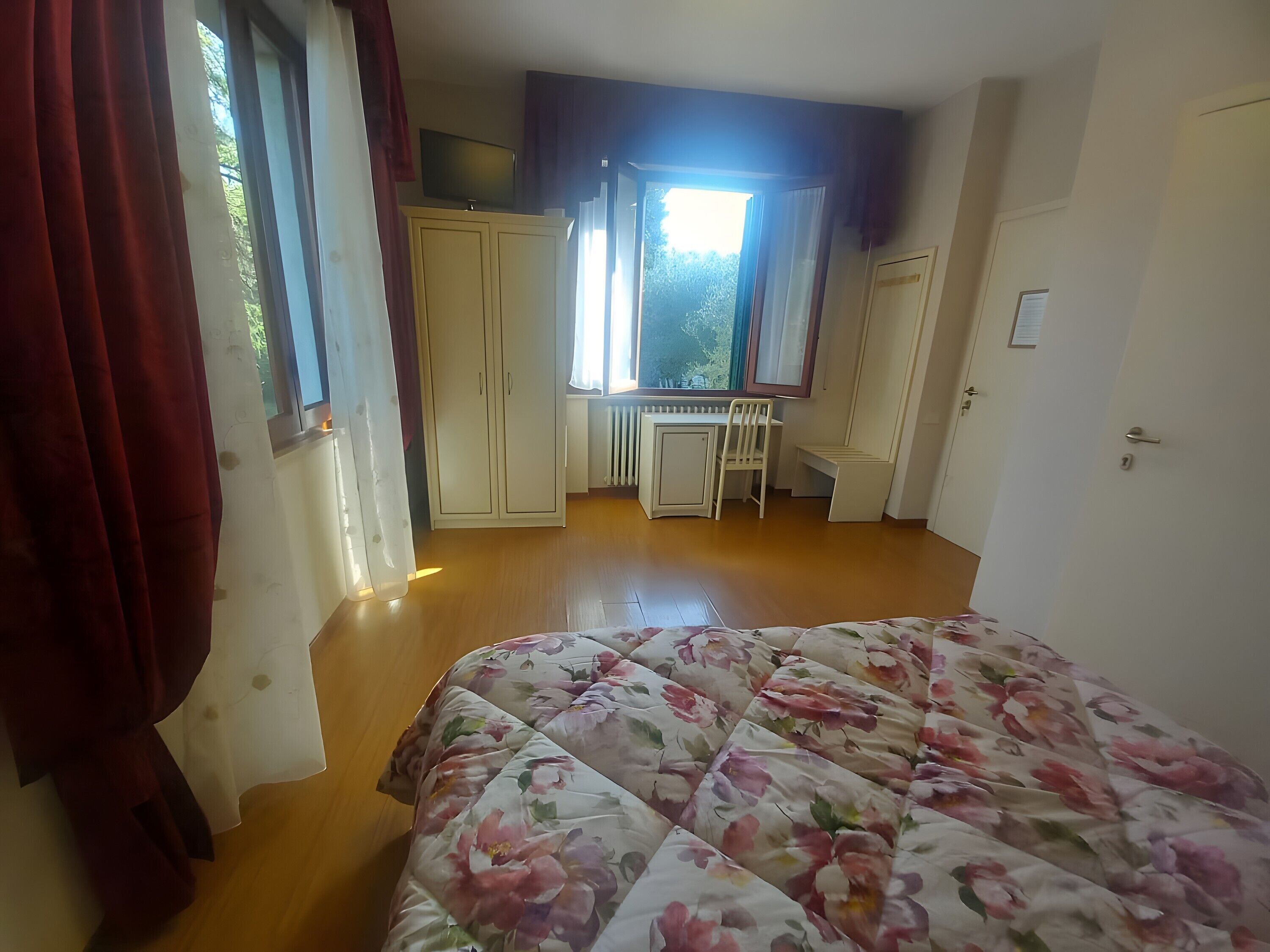 5 Schlafzimmer, Bügeleisen/Bügelbrett, WLAN, Bettwäsche