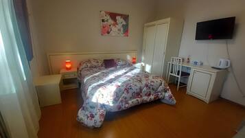 5 camere, ferro/asse da stiro, Wi-Fi, lenzuola