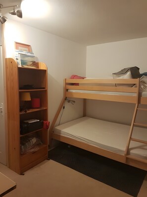 WiFi - Apartment 'Roc Sol i Neou' with Mountain View, Private Terrace and Wi-Fi (Puyvalador)