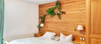 Room 'Zimmer 8 - Doppelzimmer' with Mountain View, Shared Terrace and Wi-Fi
