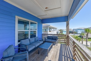 Property grounds - Big Blue every shade of blue feels like home. (Port Aransas)