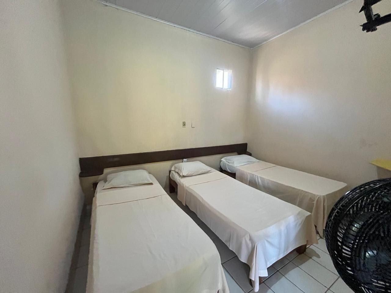 Economy Triple Room | Free WiFi, bed sheets