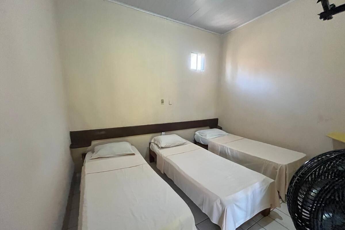 Chambre Triple Économique | Wi-Fi gratuit, draps fournis