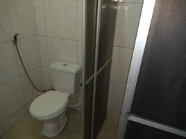 Shower, towels, soap, shampoo