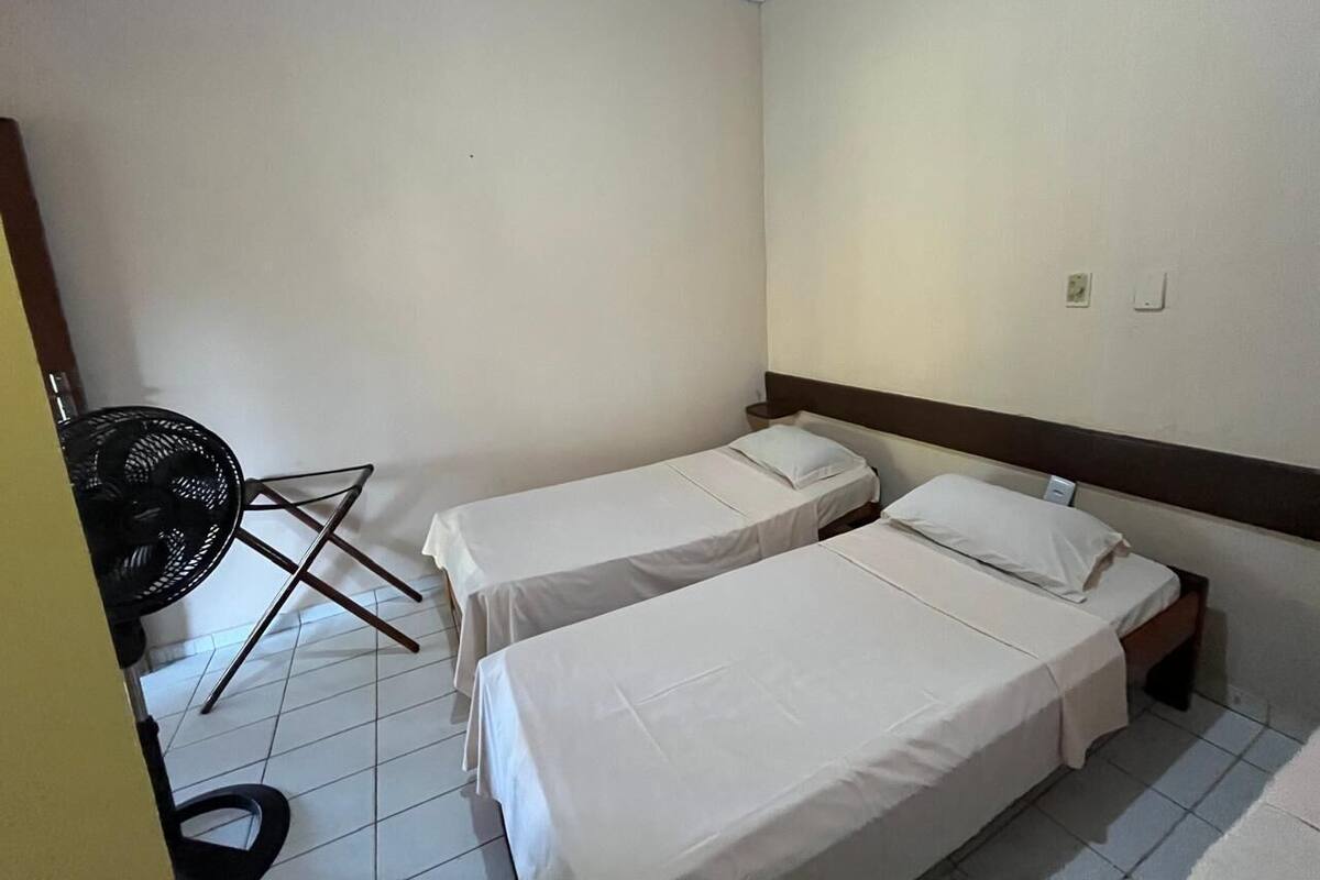 Kamar Double atau Twin Ekonomi | Wi-Fi gratis dan seprai linen
