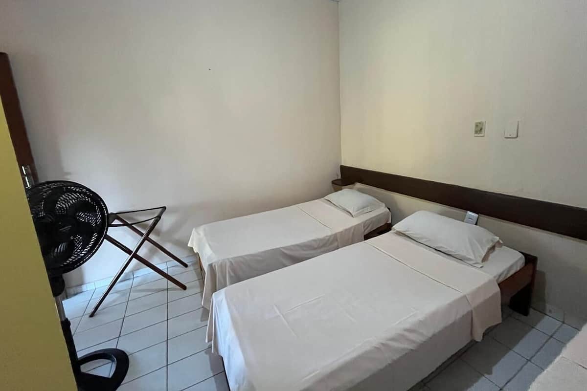 Economy-Dreibettzimmer | Kostenloses WLAN, Bettwäsche