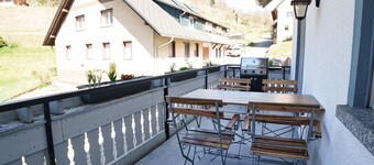 Charming Neuenweg Apartment with Mountain Views and Two Balconies