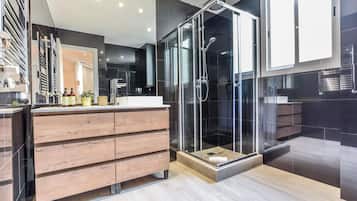 Superior Apartment, Balcony, City View | Bathroom | Shower, hair dryer, towels, soap