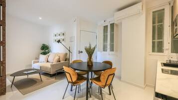 Apartment, 2 Schlafzimmer, Küche | Wohnbereich