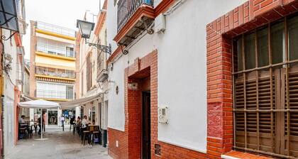 Room in the historic center of Seville