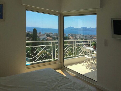 Sea view apartment-3 pers-with pool-Cannes