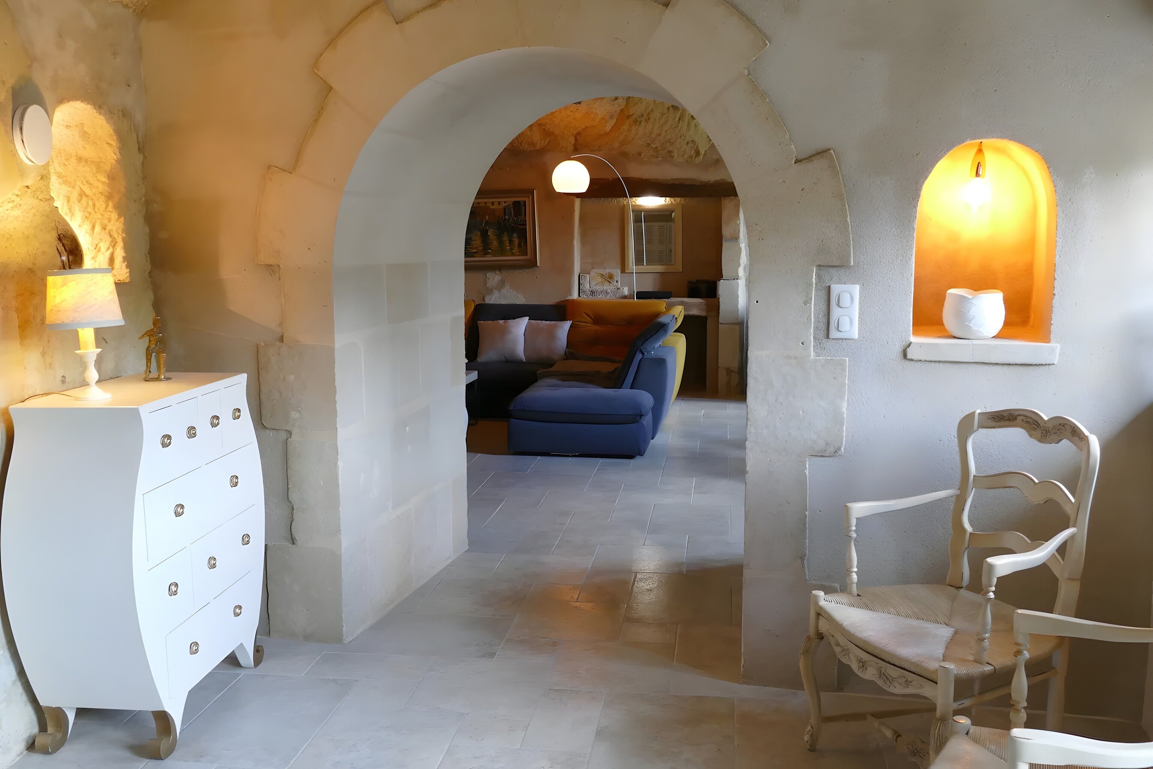 Télévision, cheminée