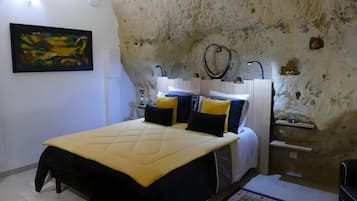 Fer et planche Ă repasser, Wi-Fi, draps fournis