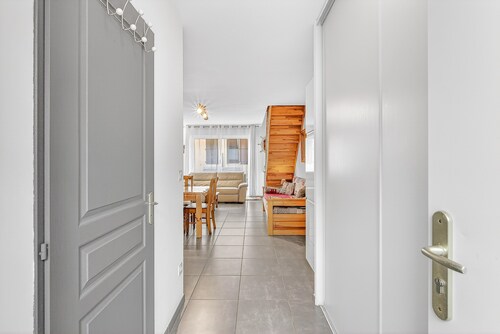 Holiday Home “Villa Baumelle” with Mountain View, Private Terrace & Wi-Fi