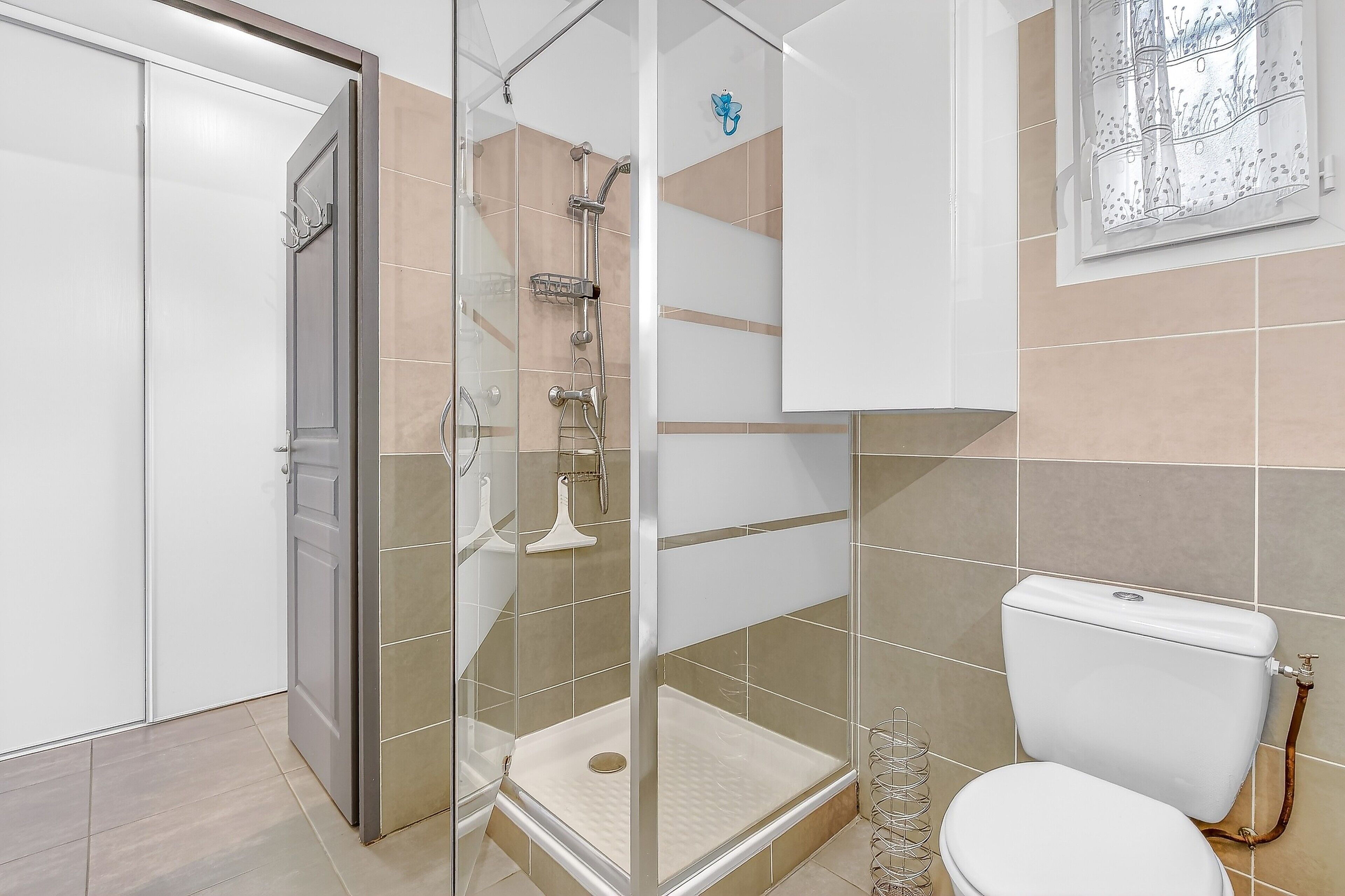 Shower, hair dryer