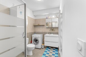 Douche, séchoir à cheveux