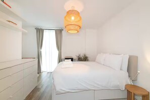 Iron/ironing board, free WiFi, bed sheets - Modern 1 bed flat in Walthamstow, North London - Pass the Keys (London)