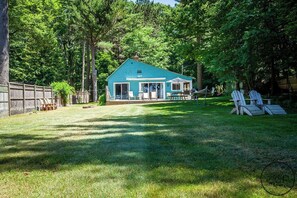 Terrace/patio - White Pines Cottage on Lake Michigan (Montague)