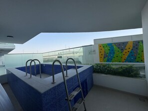 Terrace/patio - Modern & Cozy 1BR in Al Furjan, Dubai fully furnished (Dubai)
