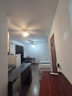 1 室のベッドルーム、インターネット、ベッドシーツ