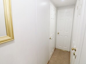 Interior - Rose Villa Caravan (Llandysul)