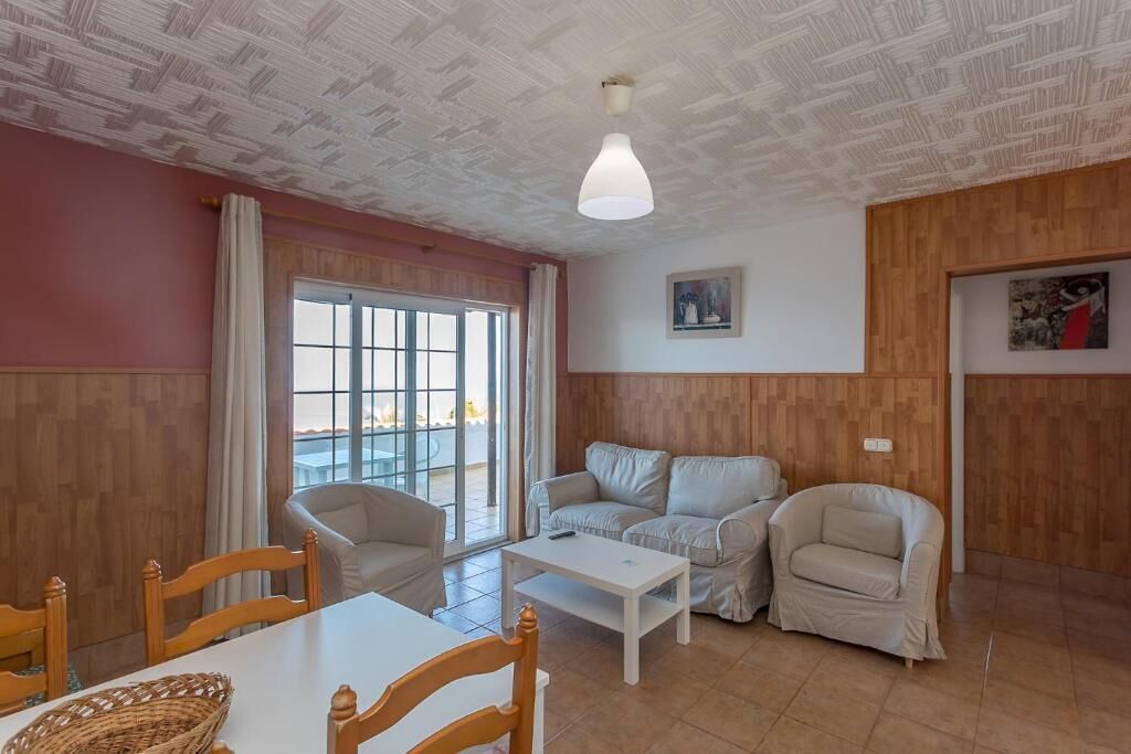 Huoneisto, patio, näköala puutarhaan | Oleskelualue