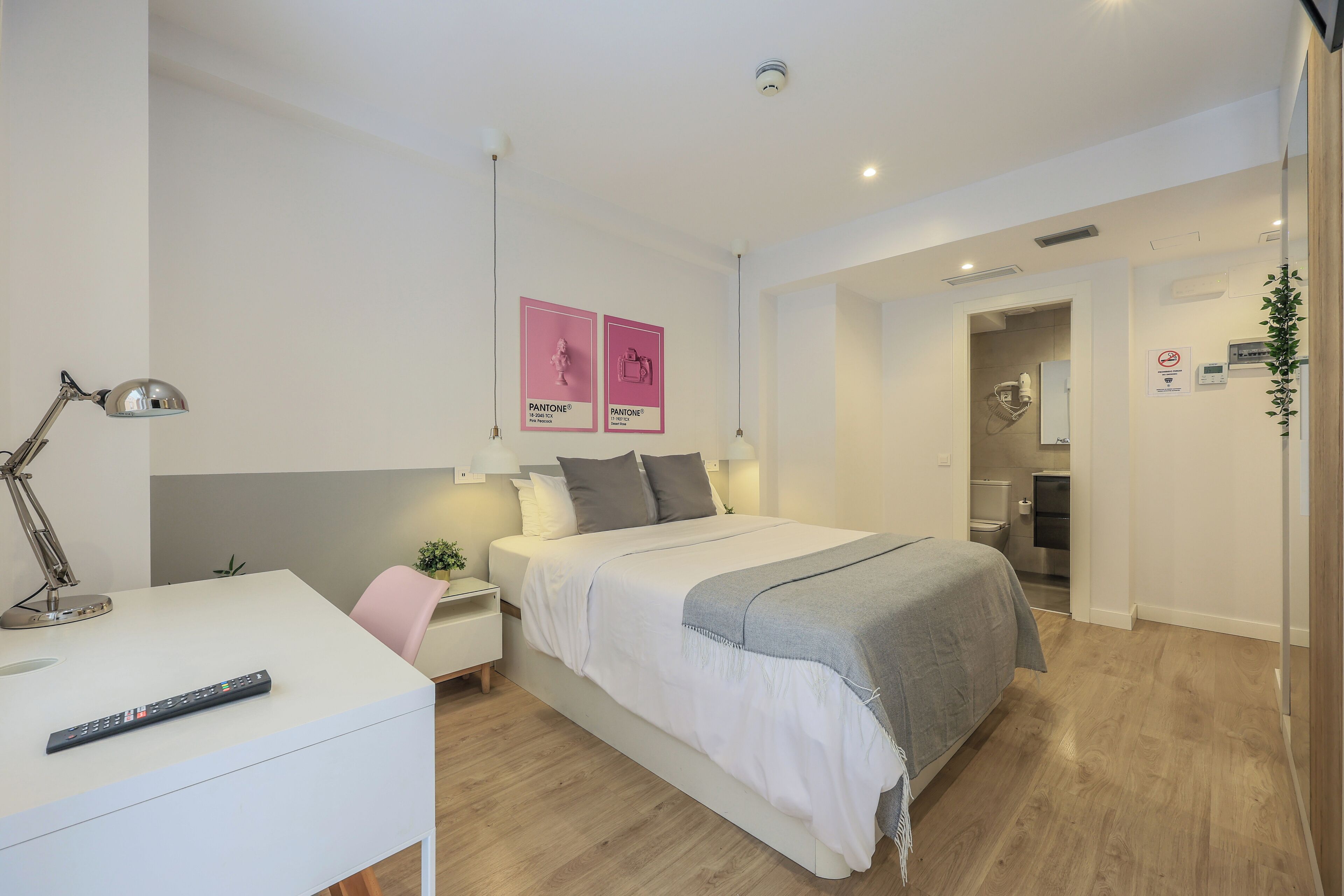 Kahden hengen comfort-huone, oma kylpyhuone