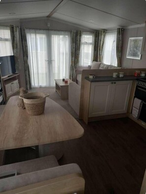 Living area - Skegness Holiday Park - Holiday Accommodation 13968 (Skegness)