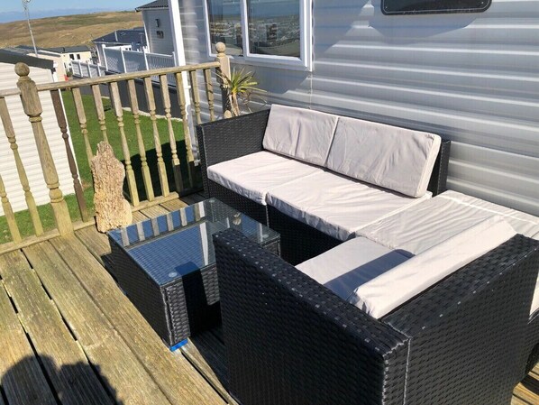 Terrace/patio - Liskey Hill Caravan Park - Holiday Accommodation 3043 (Perranporth)