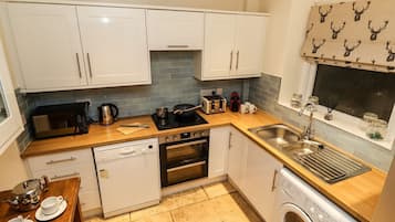 Dishwasher, cookware/dishes/utensils