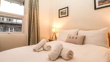 4 bedrooms, individually decorated, individually furnished, free WiFi