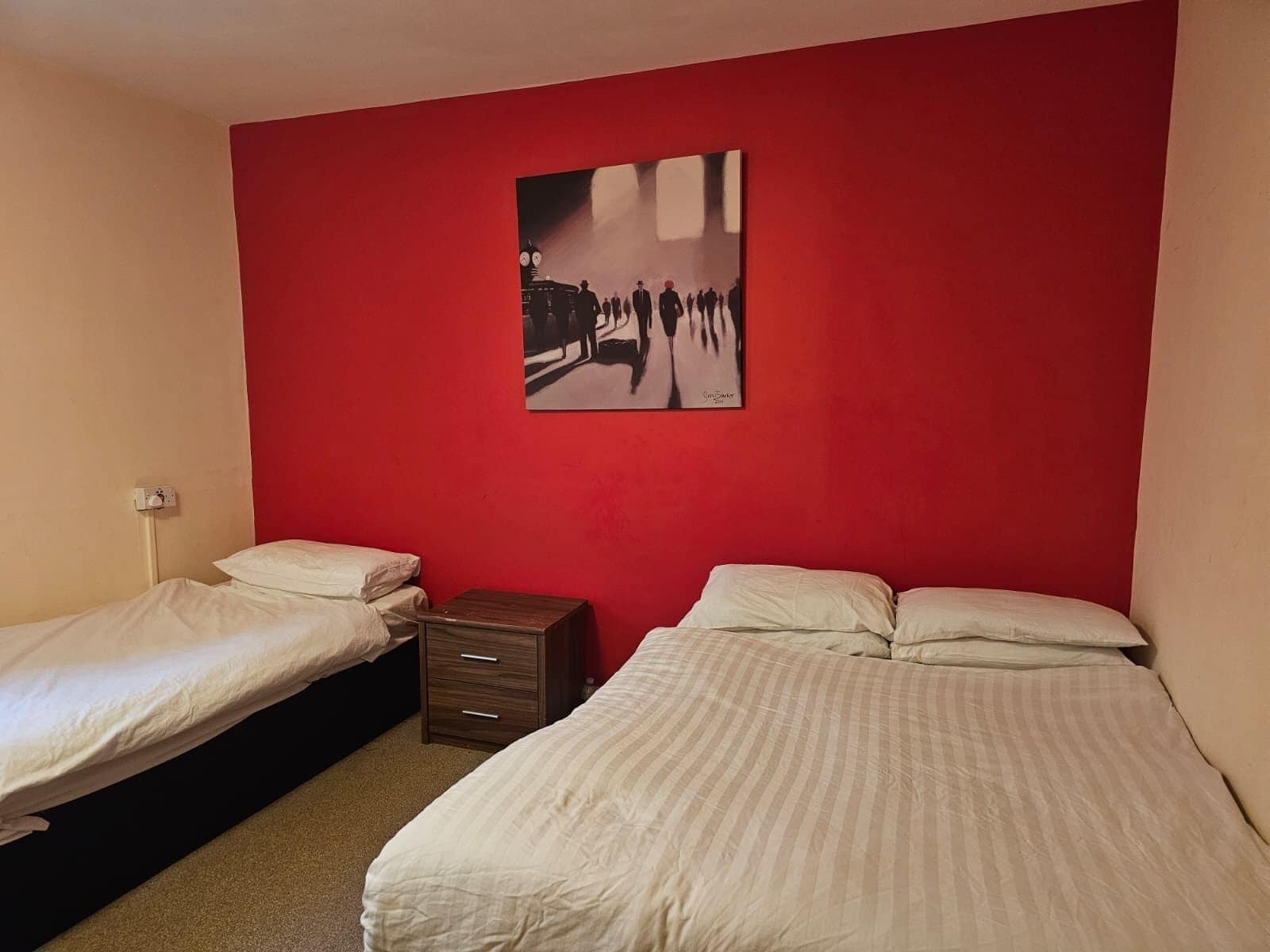 Kolmen hengen perushuone | Vuodevaatteet