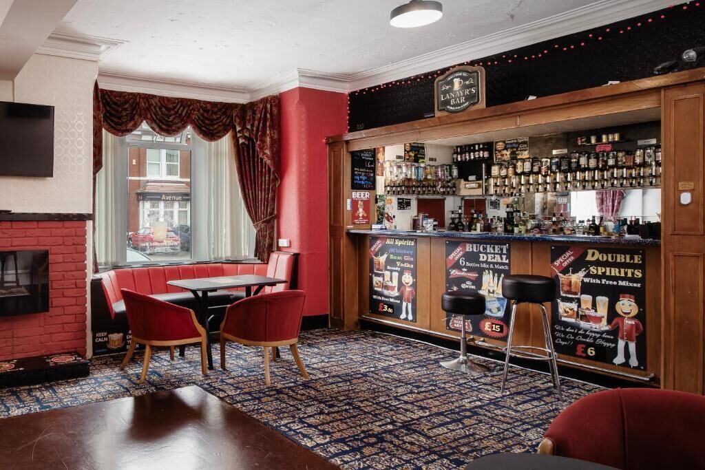 Bar (in der Unterkunft)