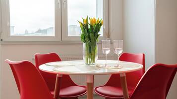 Comfort Apartment, Balcony, City View | Dining