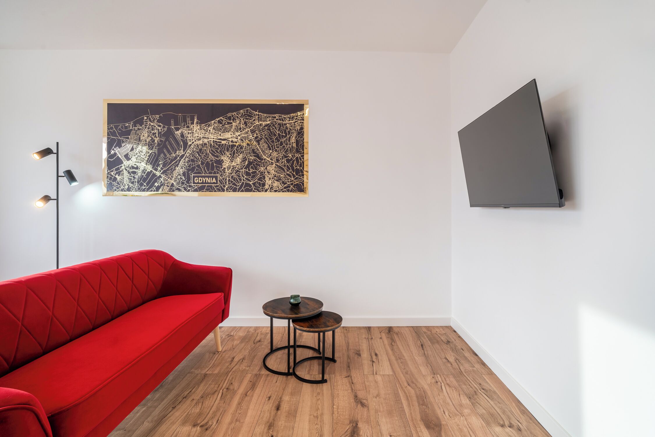 Comfort Apartment, Balcony, City View | Living area