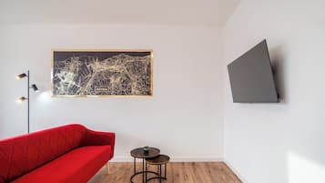 Comfort Apartment, Balcony, City View | Living area