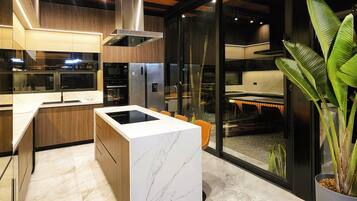 Deluxe House | Private kitchen