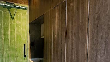 Deluxe House | Laundry