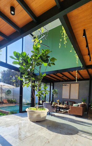 Deluxe House | Living room - Casa La Parra by Wynwood House (Salas)