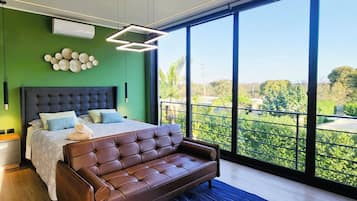 Rumah Deluks | Setrika/meja setrika, Wi-Fi gratis, dan seprai linen