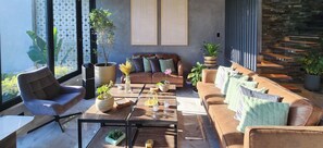 Deluxe House | Living room - Casa La Parra by Wynwood House (Salas)